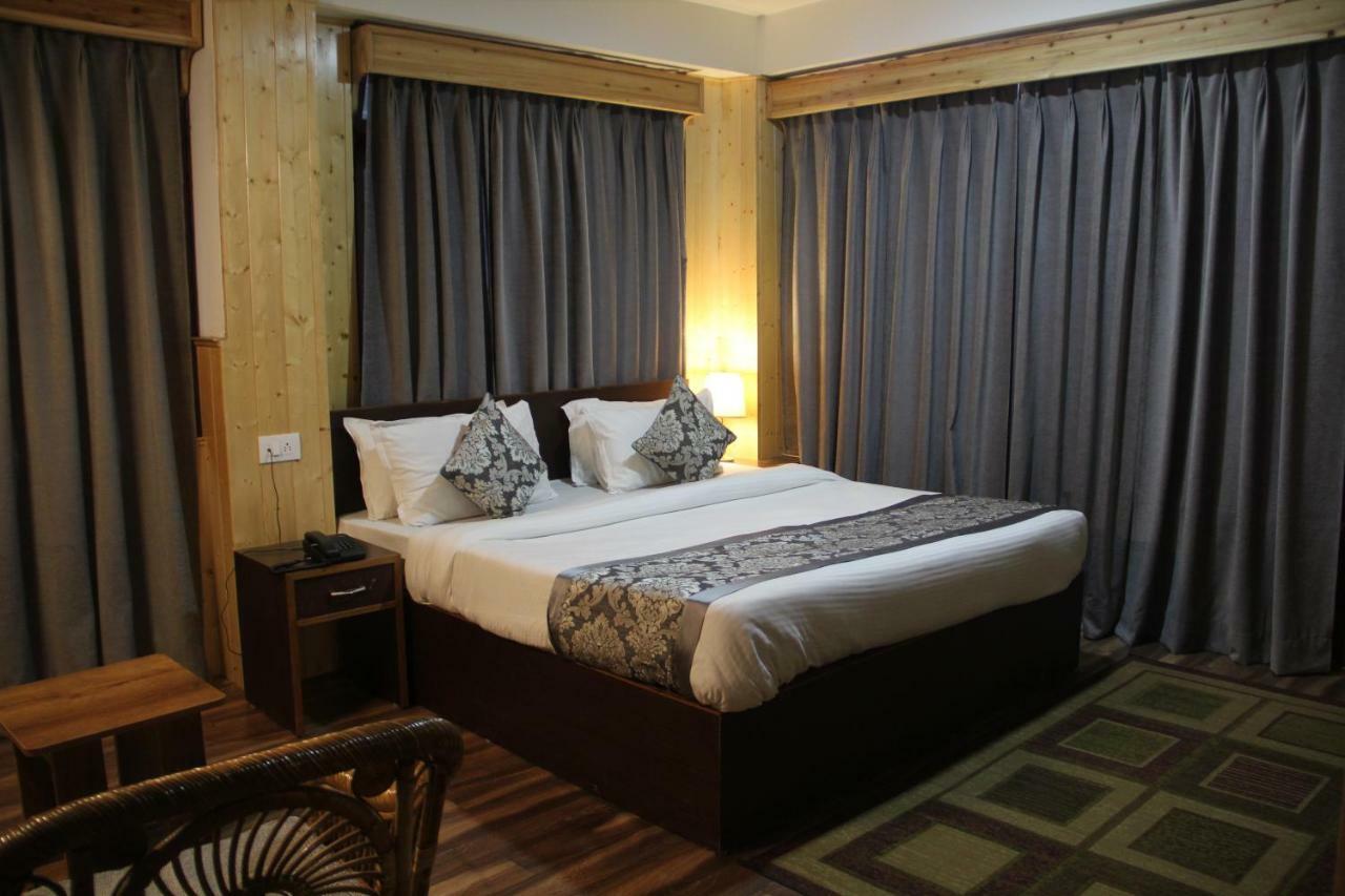 Bluben Alpine Hotel Pelling Buitenkant foto