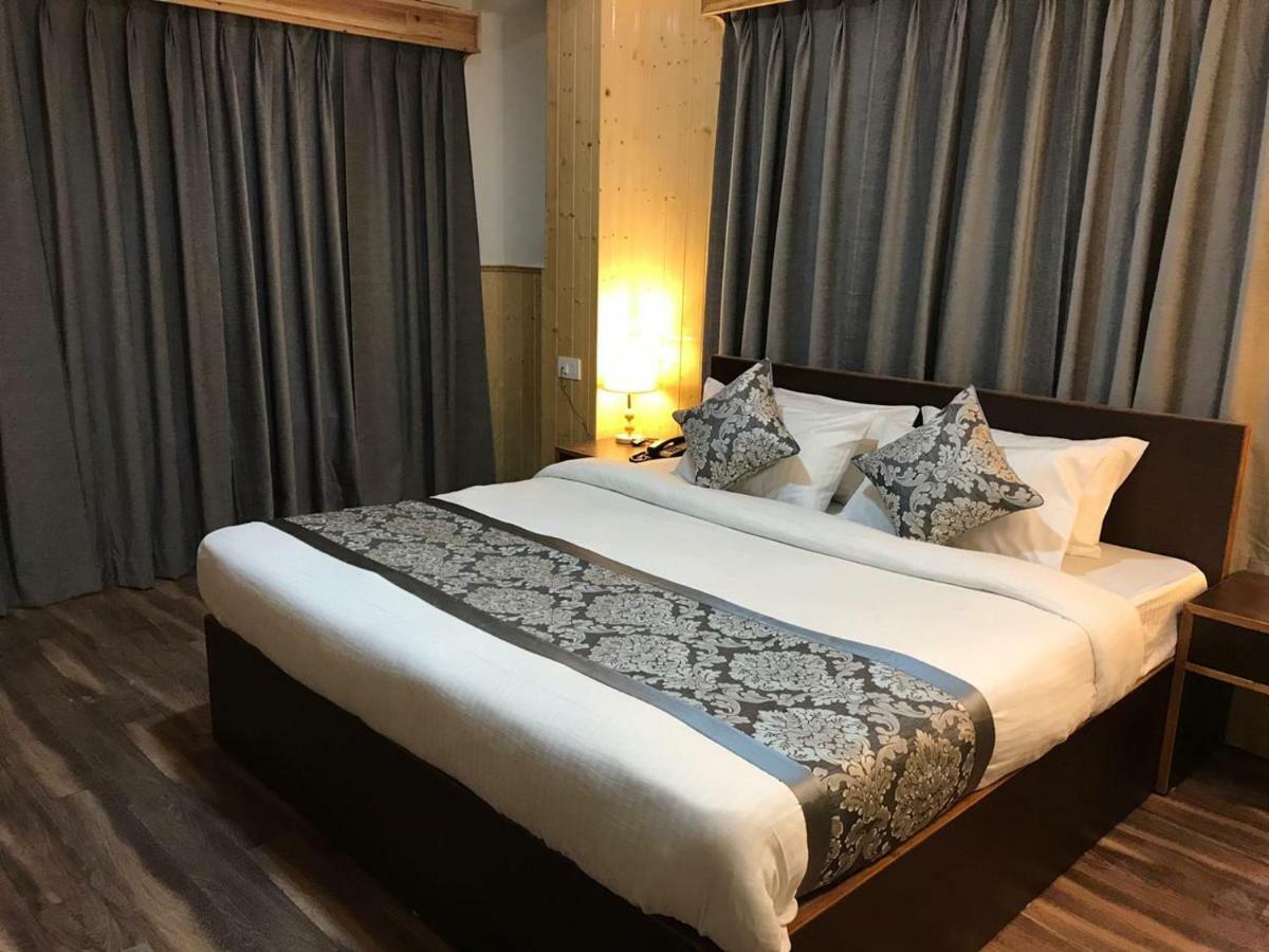 Bluben Alpine Hotel Pelling Buitenkant foto